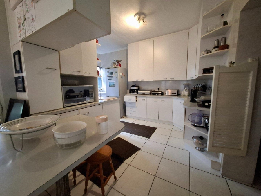 4 Bedroom Property for Sale in Wavecrest Eastern Cape